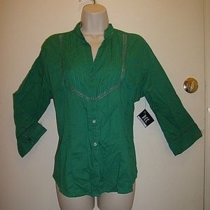 Tapered lace trim top